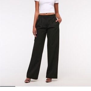 SOLD-Abercrombie CURVE LOVE Black stripped wide leg dress pants size 33 LONG